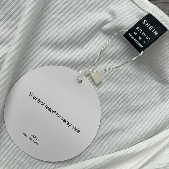 Off White Lightweight Short Sleeve Crop Top Shirt - Picture 3 of 3